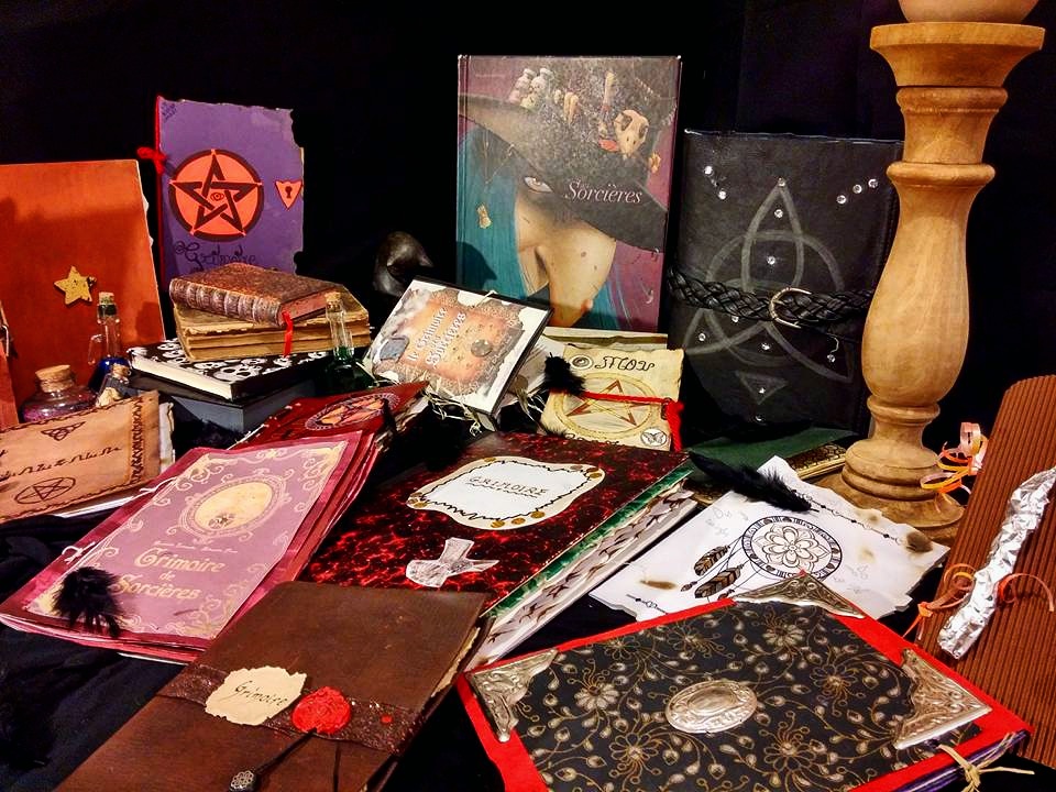 Grimoire de sorcière: Sorts et potions magiques